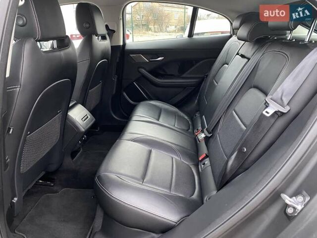 Белый Ягуар I-Pace, объемом двигателя 0 л и пробегом 45 тыс. км за 28700 $, фото 77 на Automoto.ua
