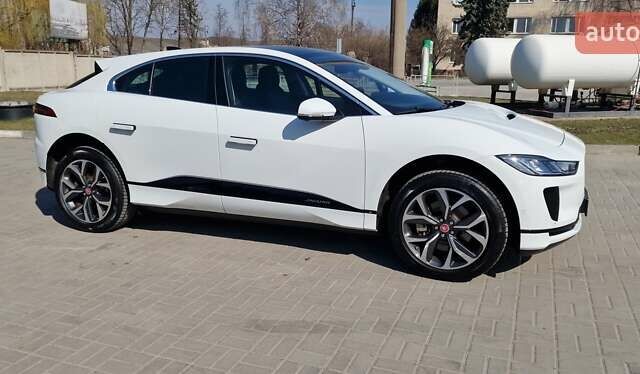 Белый Ягуар I-Pace, объемом двигателя 0 л и пробегом 80 тыс. км за 26190 $, фото 12 на Automoto.ua