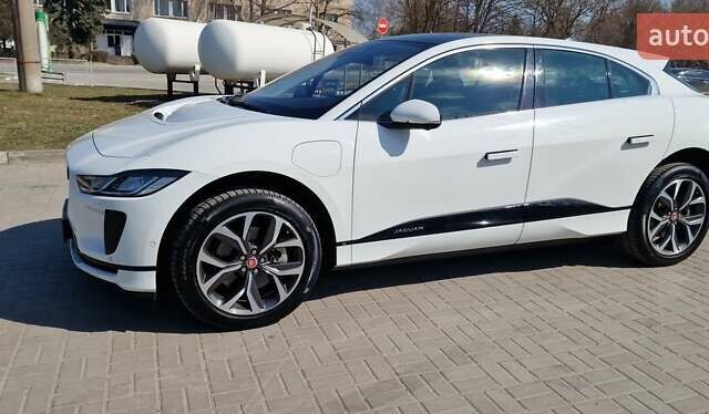 Белый Ягуар I-Pace, объемом двигателя 0 л и пробегом 80 тыс. км за 26190 $, фото 40 на Automoto.ua