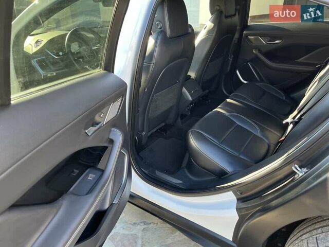 Ягуар I-Pace 2021 в Львове на Automoto.ua Белый Ягуар I-Pace, объемом двигателя 0 л и пробегом 37 тыс. км за 37000 $, фото 41 на Automoto.ua