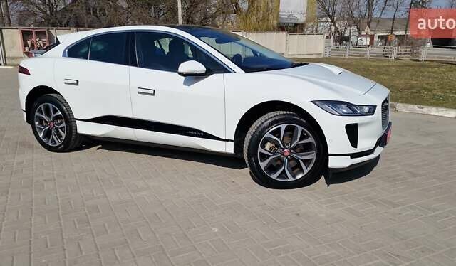 Белый Ягуар I-Pace, объемом двигателя 0 л и пробегом 80 тыс. км за 26190 $, фото 49 на Automoto.ua