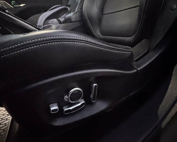 Белый Ягуар I-Pace, объемом двигателя 0 л и пробегом 40 тыс. км за 37900 $, фото 21 на Automoto.ua