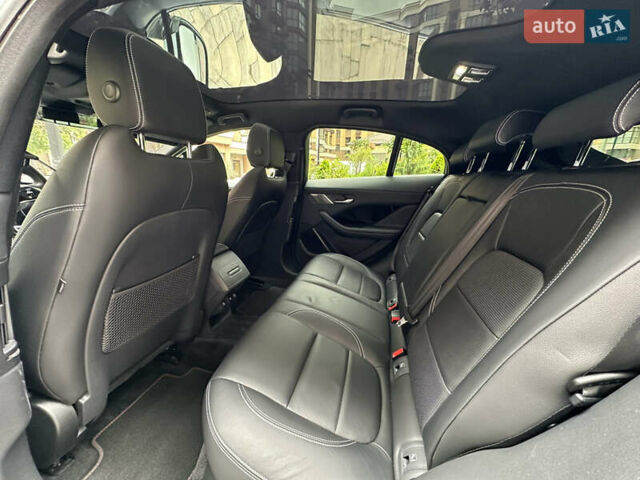 Белый Ягуар I-Pace, объемом двигателя 0 л и пробегом 80 тыс. км за 32200 $, фото 39 на Automoto.ua