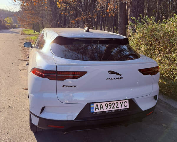 Белый Ягуар I-Pace, объемом двигателя 0 л и пробегом 72 тыс. км за 27000 $, фото 3 на Automoto.ua