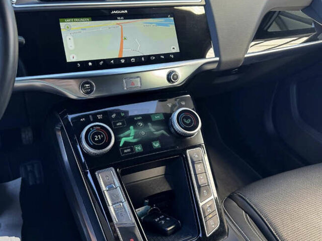 Білий Ягуар I-Pace, об'ємом двигуна 0 л та пробігом 133 тис. км за 31500 $, фото 9 на Automoto.ua