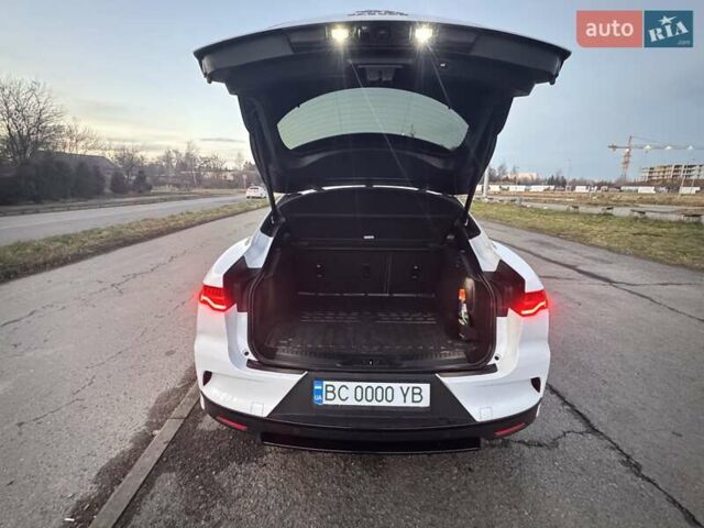 Белый Ягуар I-Pace, объемом двигателя 0 л и пробегом 40 тыс. км за 37900 $, фото 4 на Automoto.ua