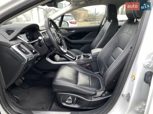 Белый Ягуар I-Pace, объемом двигателя 0 л и пробегом 45 тыс. км за 28700 $, фото 27 на Automoto.ua