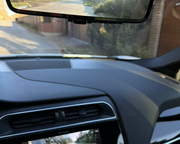 Белый Ягуар I-Pace, объемом двигателя 0 л и пробегом 72 тыс. км за 27000 $, фото 8 на Automoto.ua