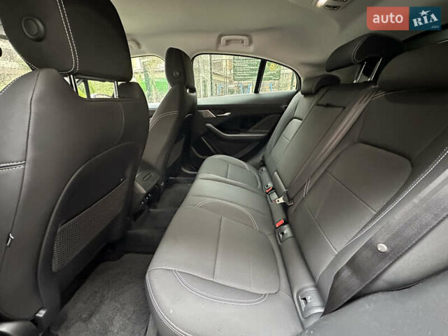 Білий Ягуар I-Pace, об'ємом двигуна 0 л та пробігом 79 тис. км за 32900 $, фото 34 на Automoto.ua