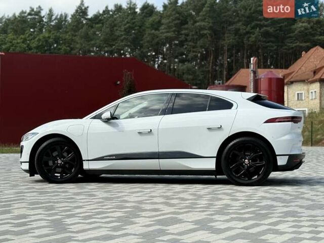 Белый Ягуар I-Pace, объемом двигателя 0 л и пробегом 80 тыс. км за 29500 $, фото 7 на Automoto.ua
