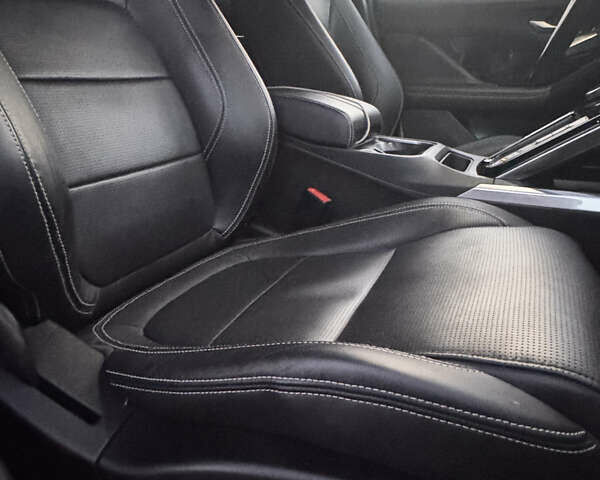 Белый Ягуар I-Pace, объемом двигателя 0 л и пробегом 40 тыс. км за 37900 $, фото 12 на Automoto.ua