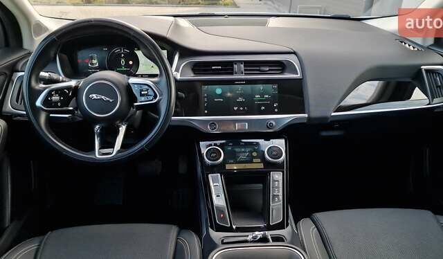 Белый Ягуар I-Pace, объемом двигателя 0 л и пробегом 80 тыс. км за 26190 $, фото 80 на Automoto.ua