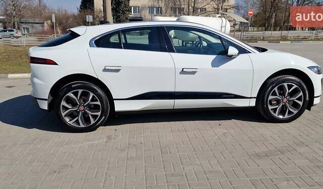 Белый Ягуар I-Pace, объемом двигателя 0 л и пробегом 80 тыс. км за 26190 $, фото 16 на Automoto.ua