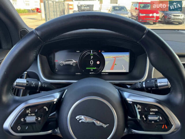 Білий Ягуар I-Pace, об'ємом двигуна 0 л та пробігом 133 тис. км за 31500 $, фото 10 на Automoto.ua