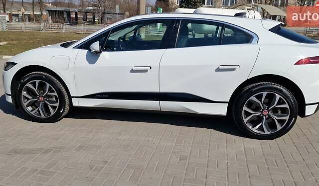 Белый Ягуар I-Pace, объемом двигателя 0 л и пробегом 80 тыс. км за 26190 $, фото 36 на Automoto.ua
