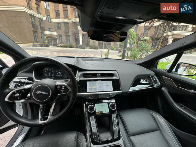 Белый Ягуар I-Pace, объемом двигателя 0 л и пробегом 80 тыс. км за 32200 $, фото 36 на Automoto.ua