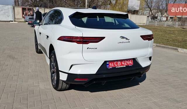 Белый Ягуар I-Pace, объемом двигателя 0 л и пробегом 80 тыс. км за 26190 $, фото 28 на Automoto.ua