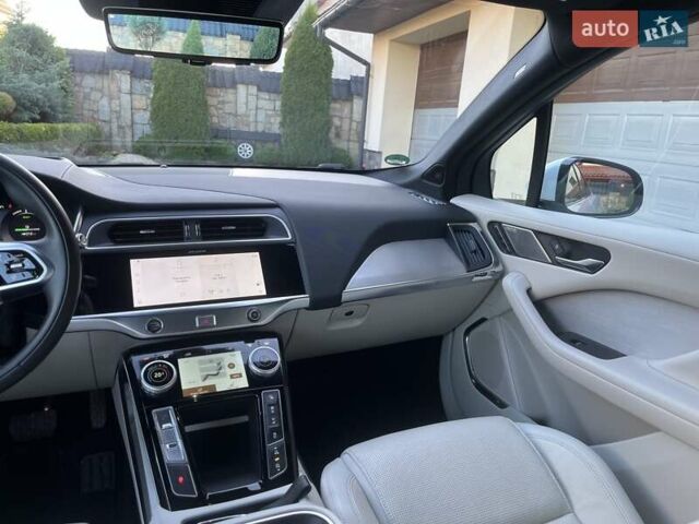 Белый Ягуар I-Pace, объемом двигателя 0 л и пробегом 79 тыс. км за 35500 $, фото 59 на Automoto.ua