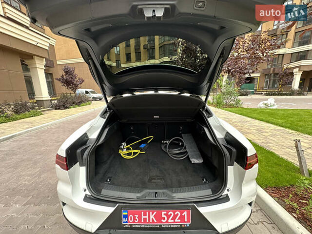 Белый Ягуар I-Pace, объемом двигателя 0 л и пробегом 80 тыс. км за 32200 $, фото 40 на Automoto.ua