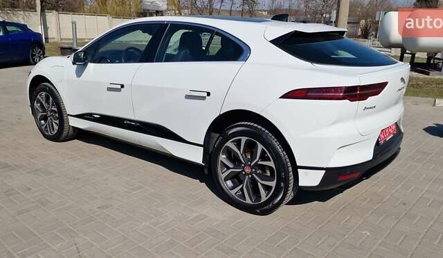 Белый Ягуар I-Pace, объемом двигателя 0 л и пробегом 80 тыс. км за 26190 $, фото 31 на Automoto.ua