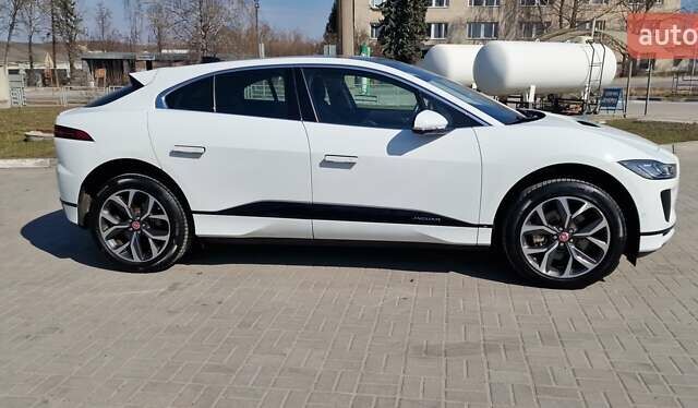 Белый Ягуар I-Pace, объемом двигателя 0 л и пробегом 80 тыс. км за 26190 $, фото 14 на Automoto.ua