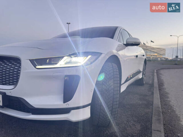 Белый Ягуар I-Pace, объемом двигателя 0 л и пробегом 40 тыс. км за 37900 $, фото 1 на Automoto.ua