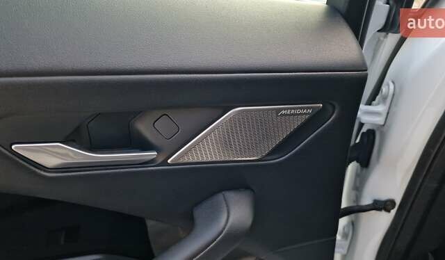 Белый Ягуар I-Pace, объемом двигателя 0 л и пробегом 80 тыс. км за 26190 $, фото 87 на Automoto.ua