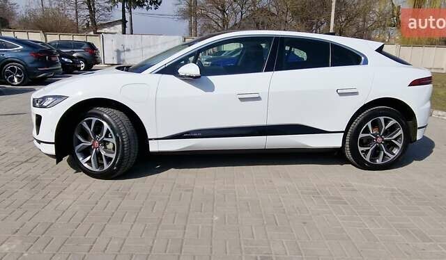 Белый Ягуар I-Pace, объемом двигателя 0 л и пробегом 80 тыс. км за 26190 $, фото 66 на Automoto.ua