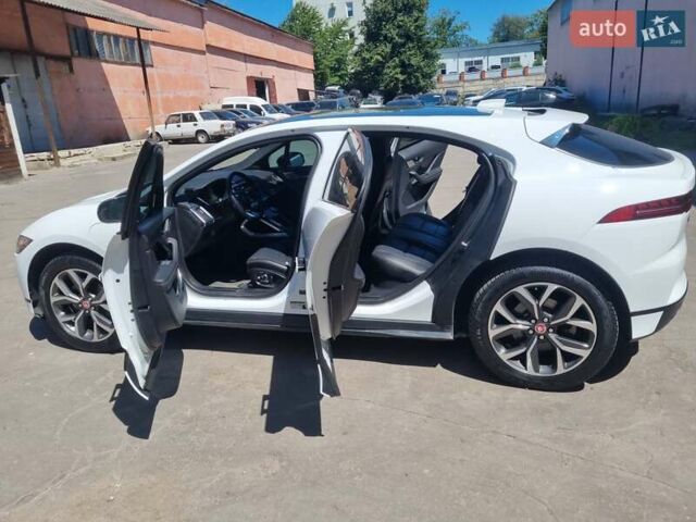 Белый Ягуар I-Pace, объемом двигателя 0 л и пробегом 38 тыс. км за 32900 $, фото 6 на Automoto.ua