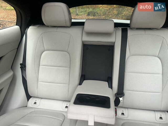 Белый Ягуар I-Pace, объемом двигателя 0 л и пробегом 36 тыс. км за 36999 $, фото 74 на Automoto.ua