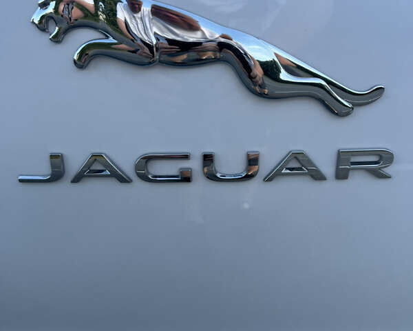 Білий Ягуар I-Pace, об'ємом двигуна 0 л та пробігом 15 тис. км за 46200 $, фото 23 на Automoto.ua