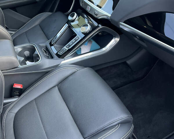 Білий Ягуар I-Pace, об'ємом двигуна 0 л та пробігом 15 тис. км за 46200 $, фото 24 на Automoto.ua