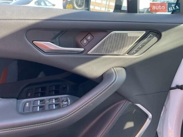 Білий Ягуар I-Pace, об'ємом двигуна 0 л та пробігом 15 тис. км за 46200 $, фото 13 на Automoto.ua