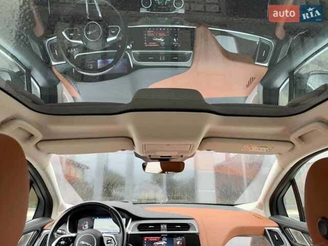 Бежевый Ягуар I-Pace, объемом двигателя 0 л и пробегом 149 тыс. км за 26100 $, фото 85 на Automoto.ua
