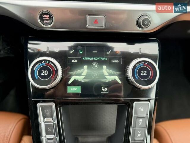 Бежевый Ягуар I-Pace, объемом двигателя 0 л и пробегом 149 тыс. км за 26100 $, фото 70 на Automoto.ua