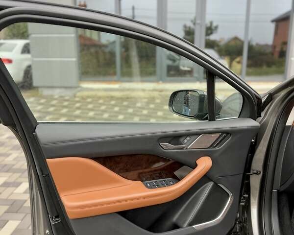 Бежевый Ягуар I-Pace, объемом двигателя 0 л и пробегом 149 тыс. км за 26100 $, фото 48 на Automoto.ua