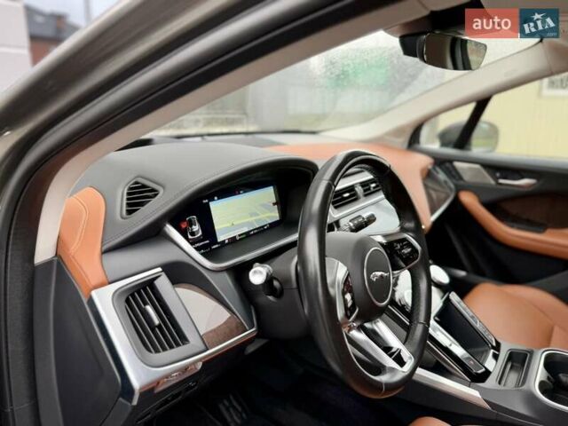Бежевый Ягуар I-Pace, объемом двигателя 0 л и пробегом 149 тыс. км за 26100 $, фото 84 на Automoto.ua