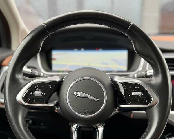 Бежевый Ягуар I-Pace, объемом двигателя 0 л и пробегом 149 тыс. км за 26100 $, фото 81 на Automoto.ua