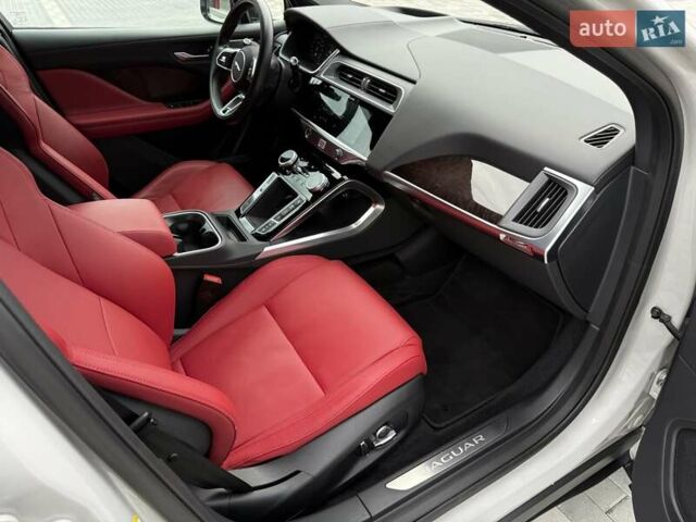 Бежевый Ягуар I-Pace, объемом двигателя 0 л и пробегом 50 тыс. км за 35900 $, фото 38 на Automoto.ua