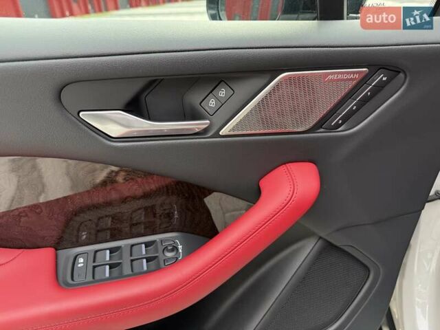 Бежевый Ягуар I-Pace, объемом двигателя 0 л и пробегом 50 тыс. км за 35900 $, фото 31 на Automoto.ua