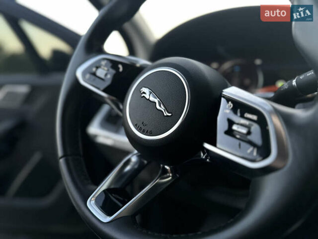 Черный Ягуар I-Pace, объемом двигателя 0 л и пробегом 138 тыс. км за 19999 $, фото 13 на Automoto.ua