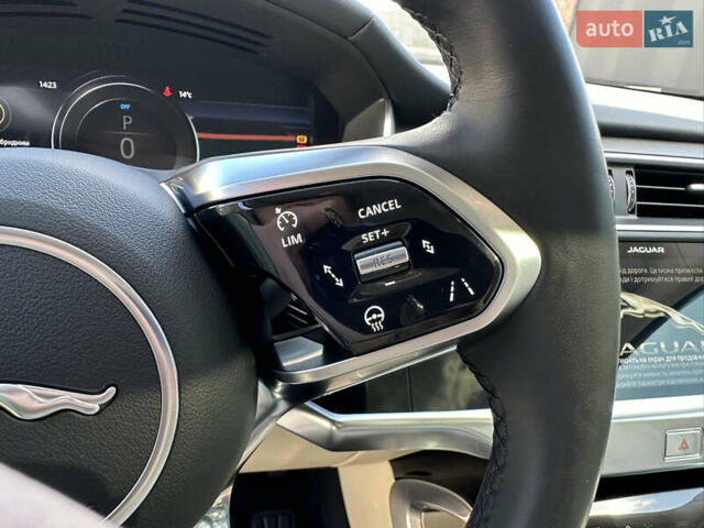 Черный Ягуар I-Pace, объемом двигателя 0 л и пробегом 175 тыс. км за 28900 $, фото 82 на Automoto.ua