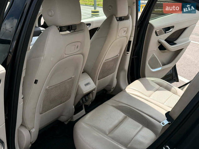 Черный Ягуар I-Pace, объемом двигателя 0 л и пробегом 112 тыс. км за 22840 $, фото 37 на Automoto.ua