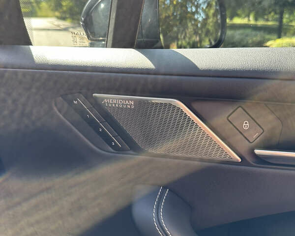 Черный Ягуар I-Pace, объемом двигателя 0 л и пробегом 141 тыс. км за 27000 $, фото 19 на Automoto.ua