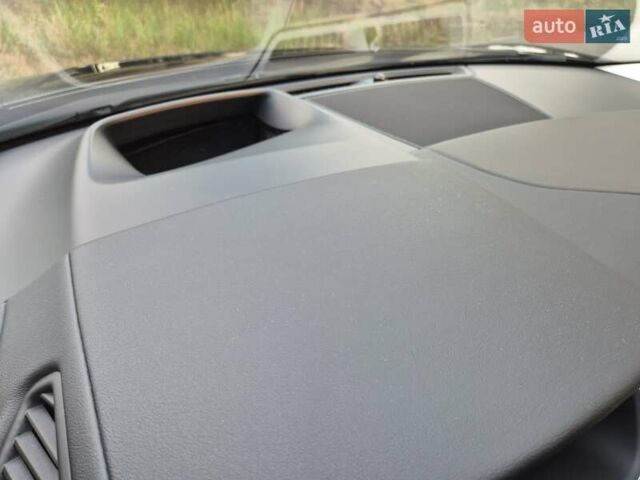 Черный Ягуар I-Pace, объемом двигателя 0 л и пробегом 123 тыс. км за 26500 $, фото 14 на Automoto.ua