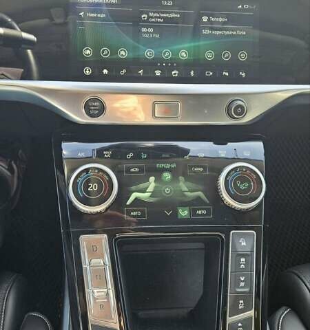 Черный Ягуар I-Pace, объемом двигателя 0 л и пробегом 110 тыс. км за 22900 $, фото 14 на Automoto.ua