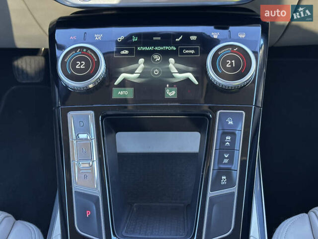 Черный Ягуар I-Pace, объемом двигателя 0 л и пробегом 66 тыс. км за 24200 $, фото 28 на Automoto.ua