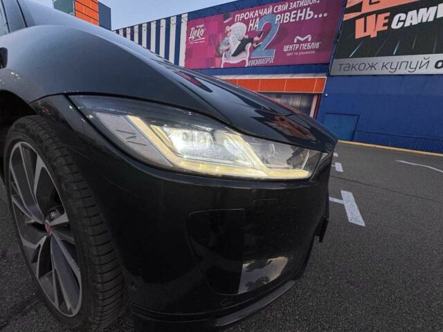Черный Ягуар I-Pace, объемом двигателя 0 л и пробегом 123 тыс. км за 25599 $, фото 7 на Automoto.ua