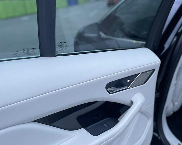 Черный Ягуар I-Pace, объемом двигателя 0 л и пробегом 138 тыс. км за 25200 $, фото 16 на Automoto.ua