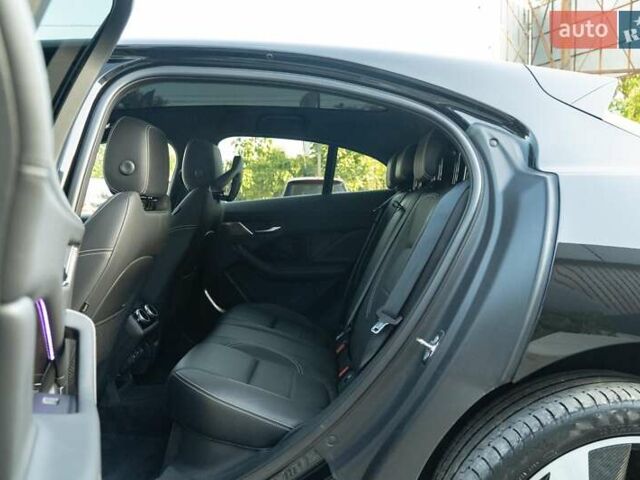 Черный Ягуар I-Pace, объемом двигателя 0 л и пробегом 102 тыс. км за 28900 $, фото 43 на Automoto.ua